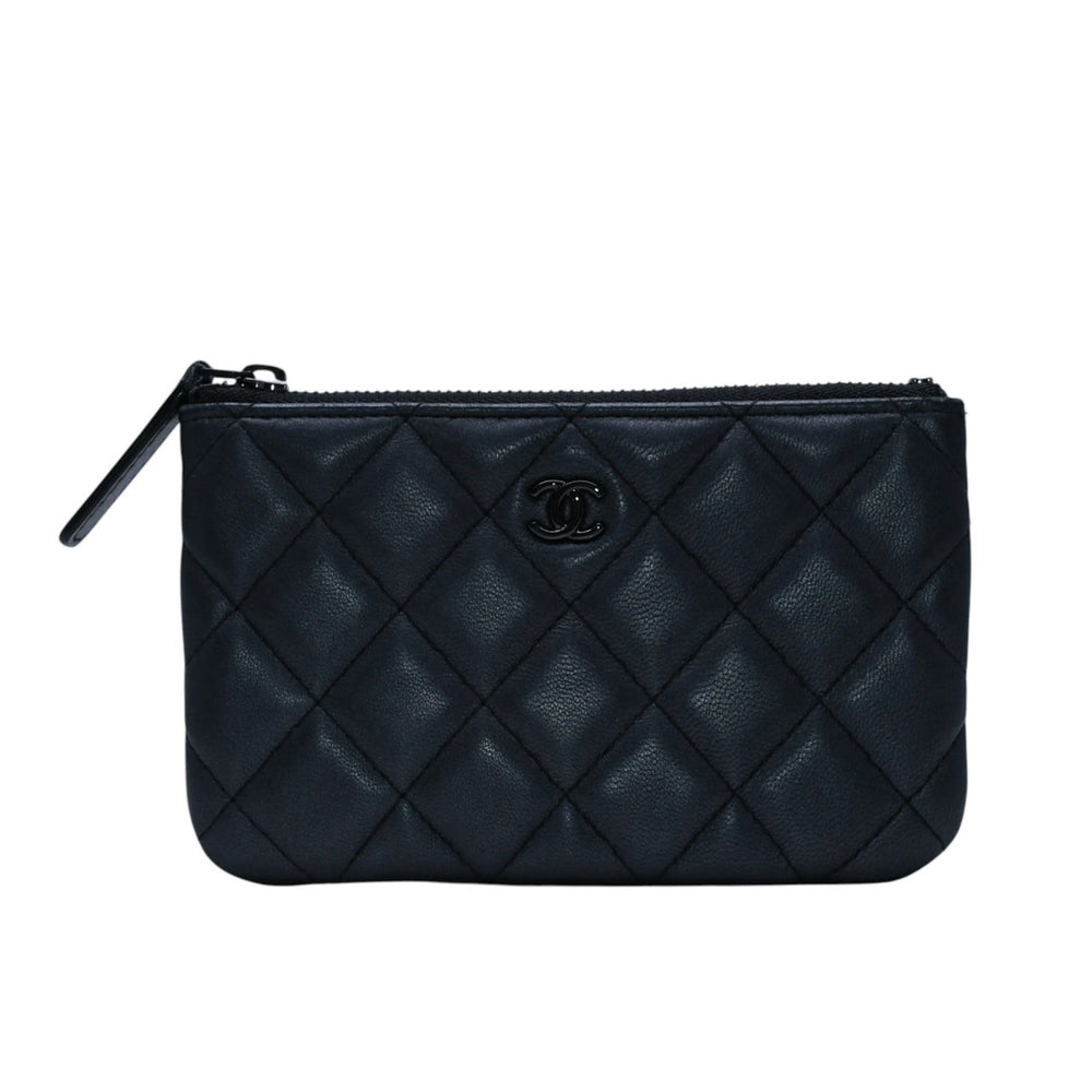 極美品 CHANEL シャネル ポーチ マトラッセ キルティング ランダム番台 ココマーク レザー グレー 中古 4a001613
