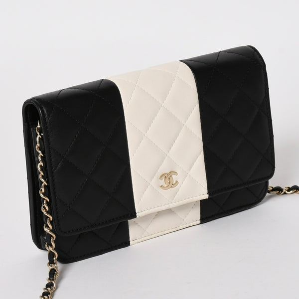 極美品 CHANEL シャネル チェーンウォレット ショルダーバッグ ランダム番台 ココマーク ラムスキン キルティング ブラック ホワイト 中古 4a002839
