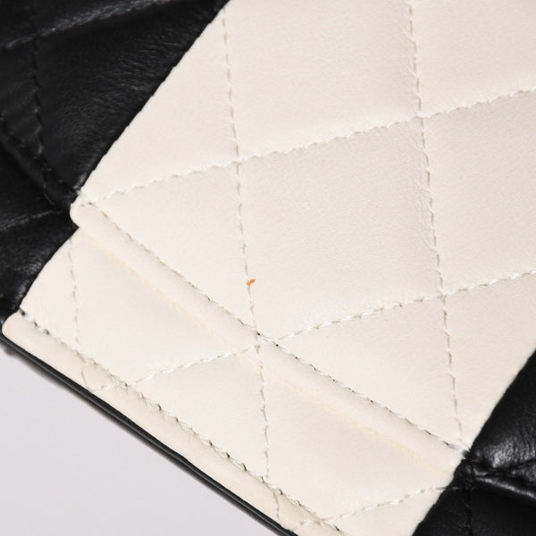 極美品 CHANEL シャネル チェーンウォレット ショルダーバッグ ランダム番台 ココマーク ラムスキン キルティング ブラック ホワイト 中古 4a002839