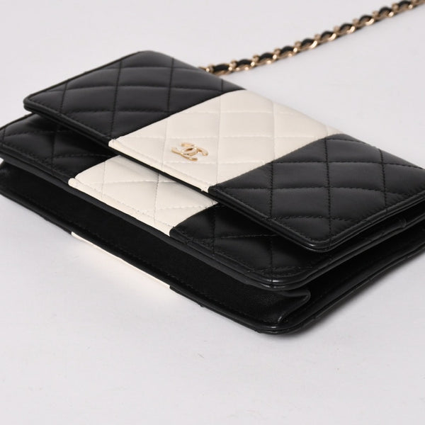 極美品 CHANEL シャネル チェーンウォレット ショルダーバッグ ランダム番台 ココマーク ラムスキン キルティング ブラック ホワイト 中古 4a002839