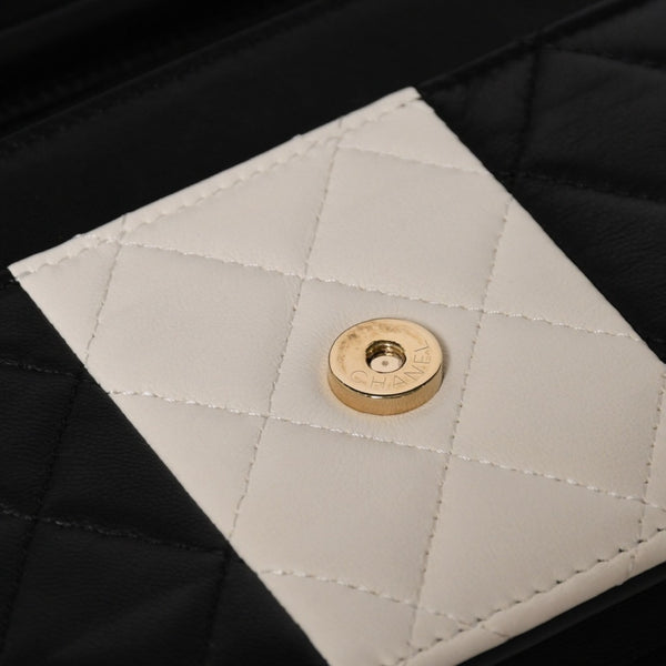 極美品 CHANEL シャネル チェーンウォレット ショルダーバッグ ランダム番台 ココマーク ラムスキン キルティング ブラック ホワイト 中古 4a002839