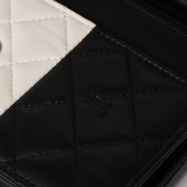 極美品 CHANEL シャネル チェーンウォレット ショルダーバッグ ランダム番台 ココマーク ラムスキン キルティング ブラック ホワイト 中古 4a002839
