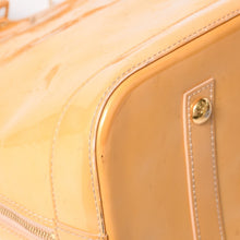 画像をギャラリービューアに読み込む, LOUIS VUITTON ルイヴィトン モノグラムヴェルニ アルマGM トートバッグ M91450 カバン ハンドバッグ ベージュ 美品 中古 4a001602