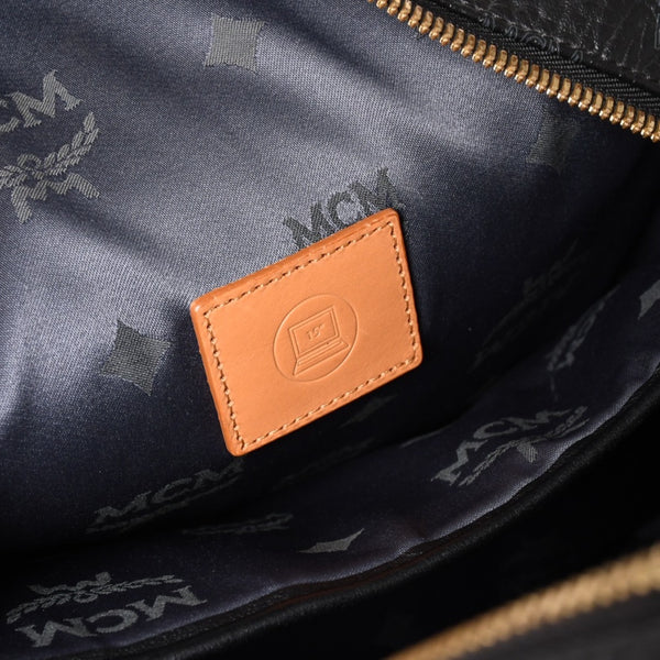 MCM エムシーエム リュック ブラック グレー シルバー金具 ゴールド金具 スターク スタッズ付 ヴィセトス バックパック 美品 中古 4a003958