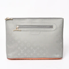極美品 LOUIS VUITTON ルイヴィトン クラッチバッグ ポシェットコスモス モノグラムチタニウム M63240 グレー 中古 4a002803