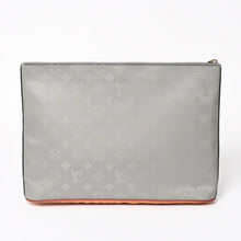 画像をギャラリービューアに読み込む, 極美品 LOUIS VUITTON ルイヴィトン クラッチバッグ ポシェットコスモス モノグラムチタニウム M63240 グレー 中古 4a002803