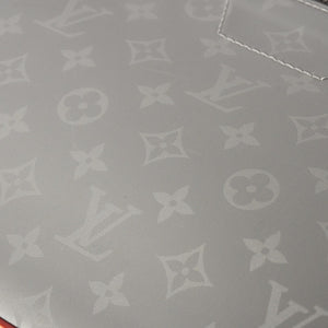 極美品 LOUIS VUITTON ルイヴィトン クラッチバッグ ポシェットコスモス モノグラムチタニウム M63240 グレー 中古 4a002803