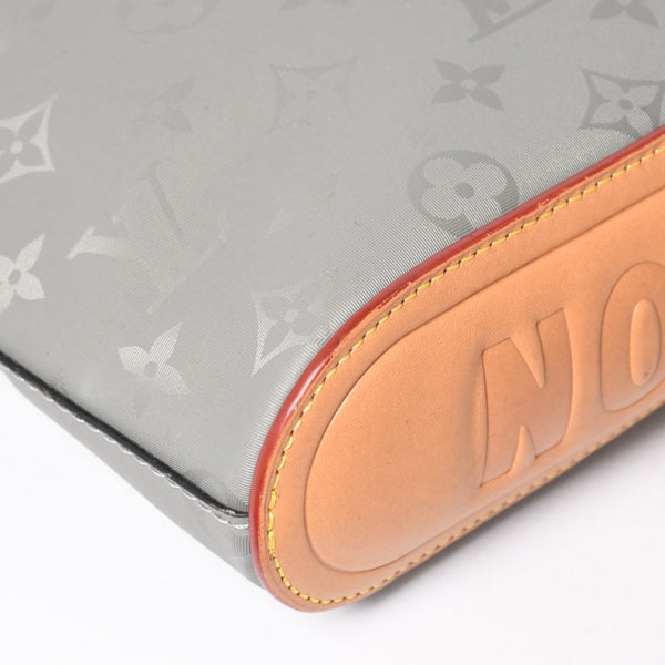 極美品 LOUIS VUITTON ルイヴィトン クラッチバッグ ポシェットコスモス モノグラムチタニウム M63240 グレー 中古 4a002803
