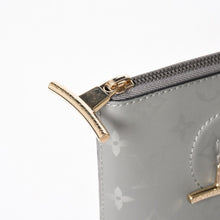 画像をギャラリービューアに読み込む, 極美品 LOUIS VUITTON ルイヴィトン クラッチバッグ ポシェットコスモス モノグラムチタニウム M63240 グレー 中古 4a002803
