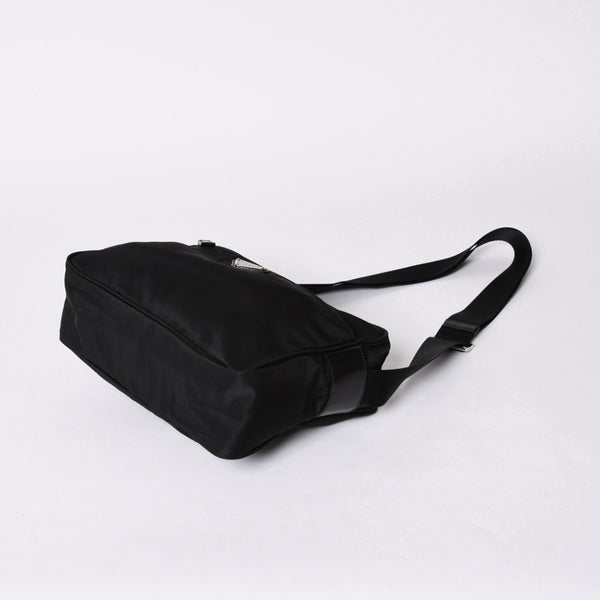 PRADA プラダ Shoulder Bag ショルダーバッグ Nylon ナイロン Black ブラック シルバー金具 美品 中古 4a001189
