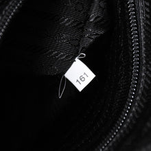画像をギャラリービューアに読み込む, PRADA プラダ Shoulder Bag ショルダーバッグ Nylon ナイロン Black ブラック シルバー金具 美品 中古 4a001189