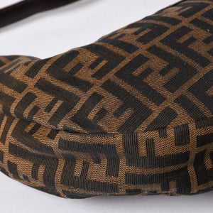 FENDI フェンディ マンマバケット ワンショルダーバッグ ズッカキャンバス 0916321001 ブラウン 美品 中古 4a001152