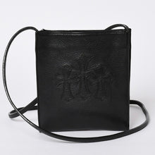 画像をギャラリービューアに読み込む, 極美品 CHROME HEARTS クロムハーツ スクエアポケット 3セメタリークロスパッチ ショルダーバッグ ブラック シルバー金具 中古 4a001763
