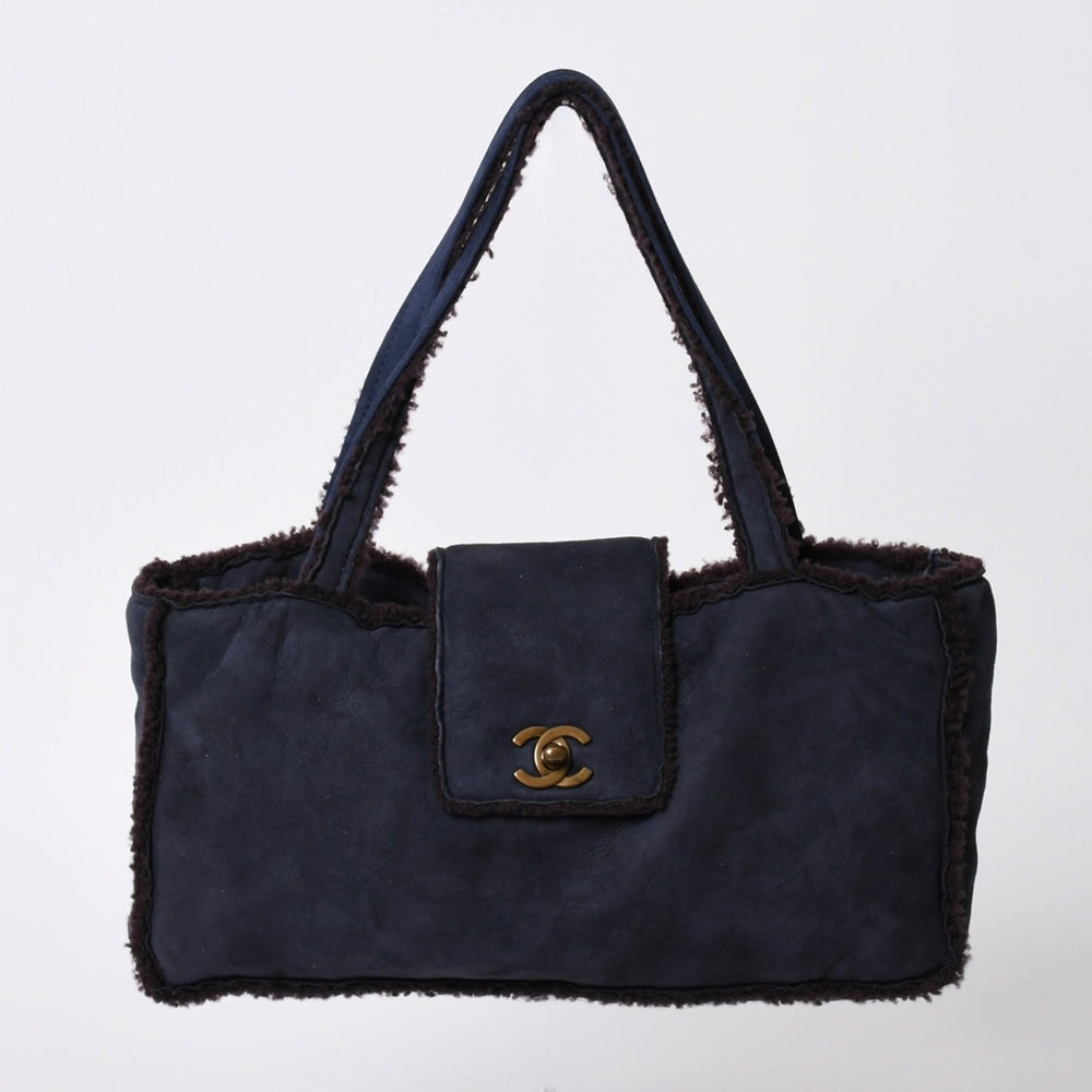極美品 CHANEL シャネル ムートン シアリング ワンショルダーバッグ 5番台 ココマーク ヌバック アンティークゴールド金具 中古 4a001676