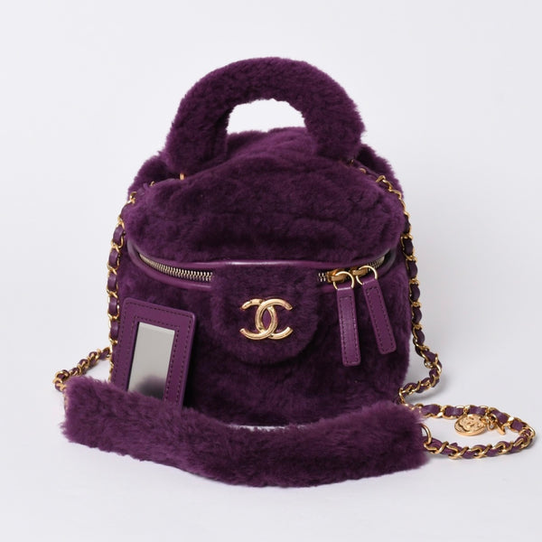 Very Good Condition CHANEL Coco Mark Vanity 2WAY Shoulder Bag Shearling 22AW AS3357 Purple Gold Hardware Used 4a001469