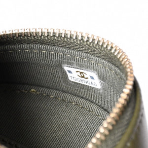 New and unused CHANEL shoulder bag chain 19 here mark lambskin round type khaki gold hardware used 4a001634