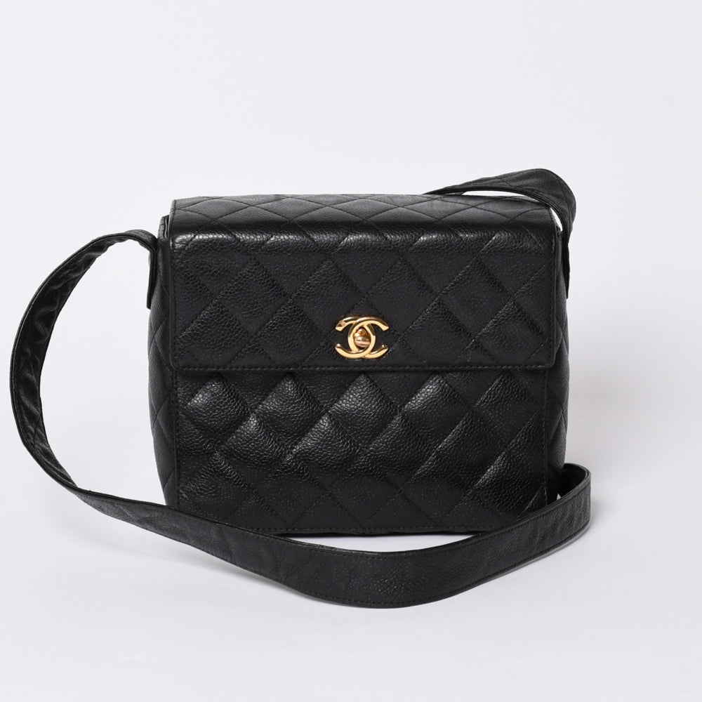 CHANEL シャネル ショルダーバッグ 4番台 ココマーク キャビアスキン ブラック キルティング ゴールド金具 イタリア製 美品 中古 4a001441