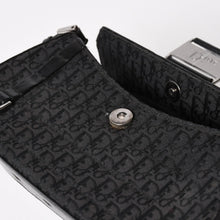 Load image into Gallery viewer, Christian Dior クリスチャンディオール ストリートシック トロッター ハンドバッグ ブラック コットンキャンバス レザー 15-MA-0043 シルバー金具 美品 中古 4a001683