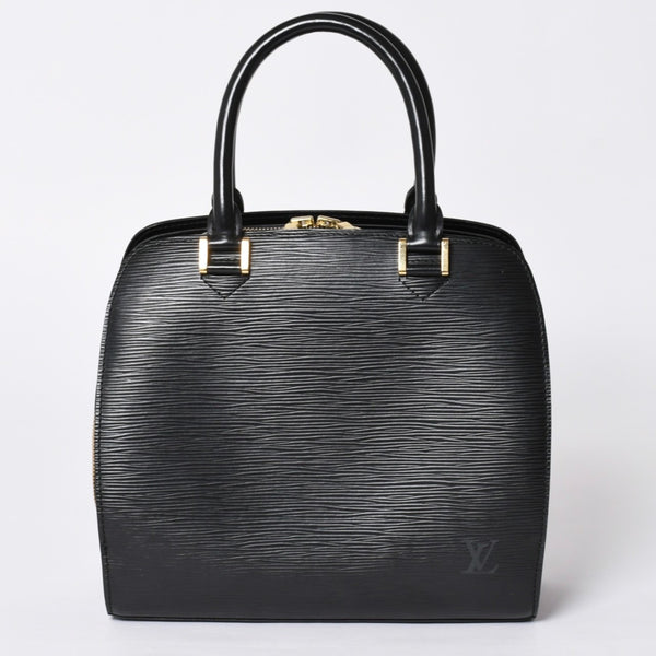 Very good condition LOUIS VUITTON Epi Pont Neuf handbag M52052 Epi leather black gold hardware used 4a001684