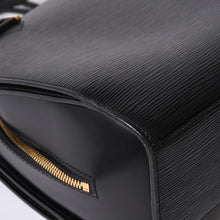画像をギャラリービューアに読み込む, 極美品 LOUIS VUITTON ルイヴィトン エピ ポンヌフ ハンドバッグ M52052 エピレザー ブラック ゴールド金具 中古 4a001684