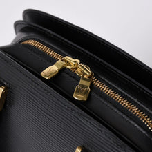 画像をギャラリービューアに読み込む, 極美品 LOUIS VUITTON ルイヴィトン エピ ポンヌフ ハンドバッグ M52052 エピレザー ブラック ゴールド金具 中古 4a001684