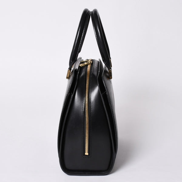 Very good condition LOUIS VUITTON Epi Pont Neuf handbag M52052 Epi leather black gold hardware used 4a001684