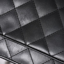 画像をギャラリービューアに読み込む, 極美品 CHANEL シャネル カンボンライン ココマーク チェーンウォレット 19番台 ブラック ピンク ラムスキン シルバー金具 中古 4a001626