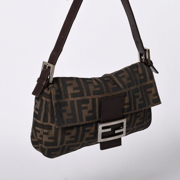 FENDI フェンディ マンマバケット ワンショルダーバッグ 26424 ブラウン ズッカ柄 総柄 シルバー金具 美品 中古 4a001693