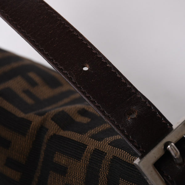 FENDI フェンディ マンマバケット ワンショルダーバッグ 26424 ブラウン ズッカ柄 総柄 シルバー金具 美品 中古 4a001693