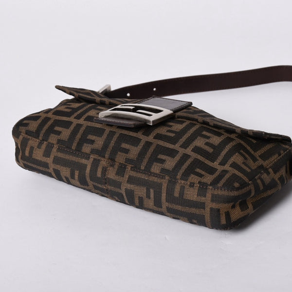 FENDI フェンディ マンマバケット ワンショルダーバッグ 26424 ブラウン ズッカ柄 総柄 シルバー金具 美品 中古 4a001693