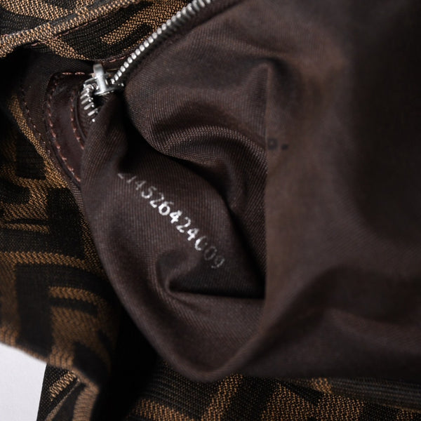 FENDI フェンディ マンマバケット ワンショルダーバッグ 26424 ブラウン ズッカ柄 総柄 シルバー金具 美品 中古 4a001693