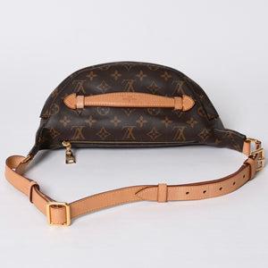極美品 LOUIS VUITTON ルイ ヴィトン バムバッグMM ショルダーバッグ M43644 ブラウン モノグラムキャンバス レザー ゴールド金具 中古 4a001233