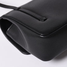 画像をギャラリービューアに読み込む, 新品未使用 CHANEL シャネル 26SS Small Flap Bag Black ジェニー愛用 スモール フラップバッグ ブラック ゴールド金具 中古 4a001715