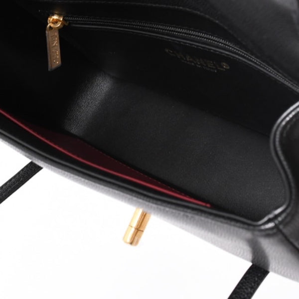 New and unused CHANEL 26SS Small Flap Bag Black Jenny's favorite Small flap bag Black Gold hardware Used 4a001715