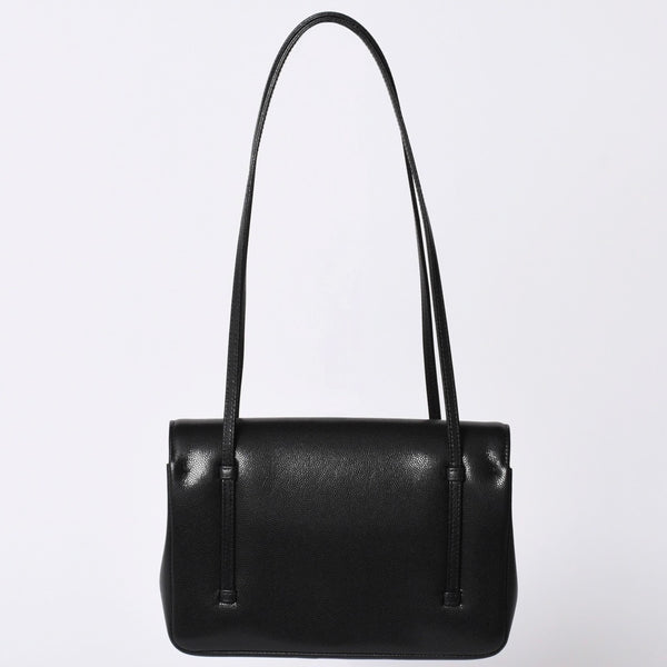 New and unused CHANEL 26SS Small Flap Bag Black Jenny's favorite Small flap bag Black Gold hardware Used 4a001715