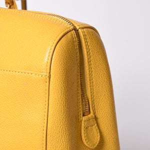 CHANEL シャネル チェーンワンショルダーバッグ 5番台 ココマーク ステッチ キャビアスキン イエロー 美品 中古 4a001235