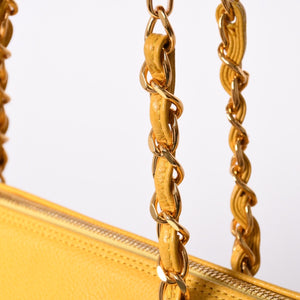 CHANEL シャネル チェーンワンショルダーバッグ 5番台 ココマーク ステッチ キャビアスキン イエロー 美品 中古 4a001235
