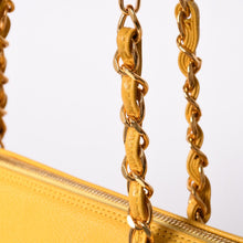 画像をギャラリービューアに読み込む, CHANEL シャネル チェーンワンショルダーバッグ 5番台 ココマーク ステッチ キャビアスキン イエロー 美品 中古 4a001235