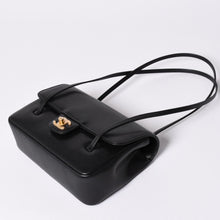 画像をギャラリービューアに読み込む, 新品未使用 CHANEL シャネル 26SS Small Flap Bag Black ジェニー愛用 スモール フラップバッグ ブラック ゴールド金具 中古 4a001715