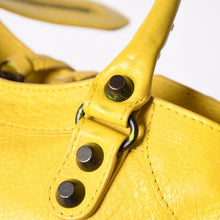 画像をギャラリービューアに読み込む, BALENCIAGA バレンシアガ CLASSIC MINI CITY クラシック ミニ シティ 2WAYバッグ 300295 レザー イエロー 美品 中古 4a001650