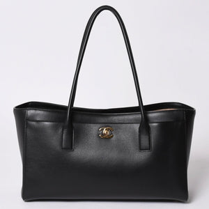New and unused CHANEL SMALL SHOPPING BAG Small Shopping Bag Tote Bag AS6243 Random Number Coco Mark Used 4a001769