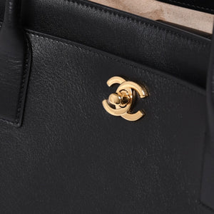 New and unused CHANEL SMALL SHOPPING BAG Small Shopping Bag Tote Bag AS6243 Random Number Coco Mark Used 4a001769