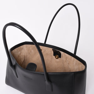New and unused CHANEL SMALL SHOPPING BAG Small Shopping Bag Tote Bag AS6243 Random Number Coco Mark Used 4a001769