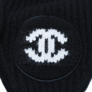 New and unused CHANEL 26AW Flight Cap Pilot Cap with Bonbon Knit Cap AAB271 Coco Mark Cashmere Silk Black Used 4a001770