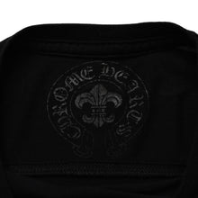 画像をギャラリービューアに読み込む, CHROME HEARTS クロムハーツ ポケット付きTシャツ クロスレザーパッチ シルバー金具 ブラック CHプラス スクロールラベル 美品 中古 4a001885