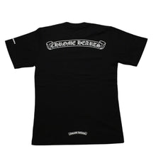 画像をギャラリービューアに読み込む, 新品未使用 CHROME HEARTS クロムハーツ スクロールロゴTシャツ ブラック 黒 ポケットTシャツ 半袖Tシャツ 中古 4a001880