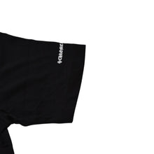 画像をギャラリービューアに読み込む, 新品未使用 CHROME HEARTS クロムハーツ スクロールロゴTシャツ ブラック 黒 ポケットTシャツ 半袖Tシャツ 中古 4a001880