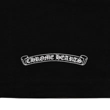 画像をギャラリービューアに読み込む, 新品未使用 CHROME HEARTS クロムハーツ スクロールロゴTシャツ ブラック 黒 ポケットTシャツ 半袖Tシャツ 中古 4a001880