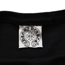 画像をギャラリービューアに読み込む, 極美品 CHROME HEARTS クロムハーツ 氷室京介コラボレーションロゴTシャツ スクロールロゴ Hロゴ クロップ丈 ブラック 黒 中古 4a001881