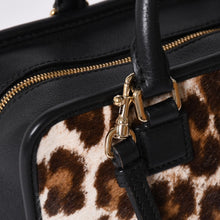 画像をギャラリービューアに読み込む, 極美品 LOEWE ロエベ Amazona 23 アマソナ 23 2WAYバッグ 352.99.H71 レオパード ハラコ レザー ブラック ゴールド金具 中古 4a001652